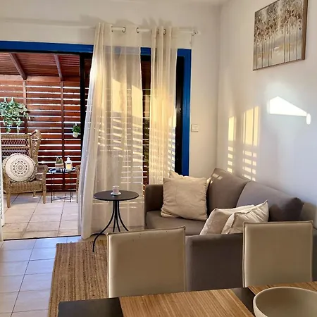 Arithea Hidden Seaside Heritage 2br Chalet