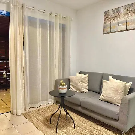 Arithea Hidden Seaside Heritage 2br